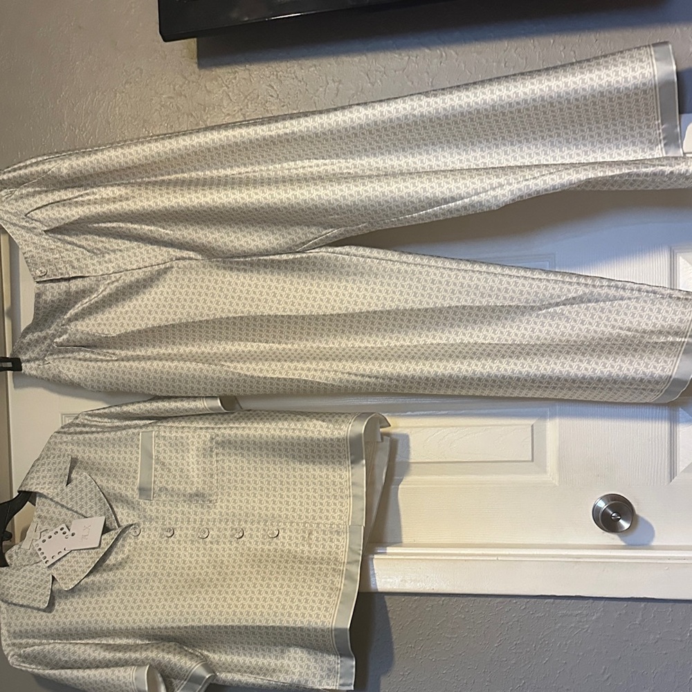 Silk-Look Two-Piece Set in Light Silver Print